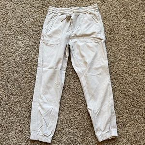 Athleta Farallon joggers, off white color size 8, like new
